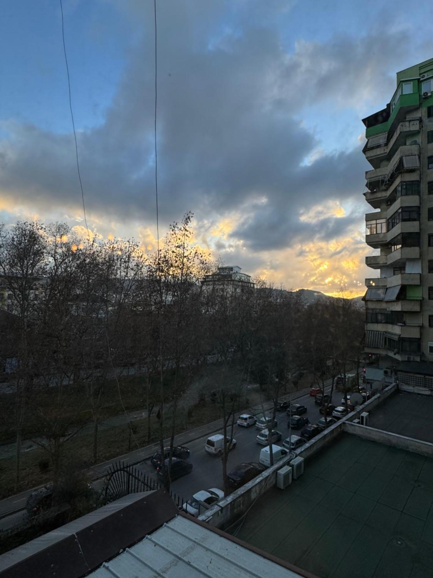 Lana Riverside Apartment Tirana
